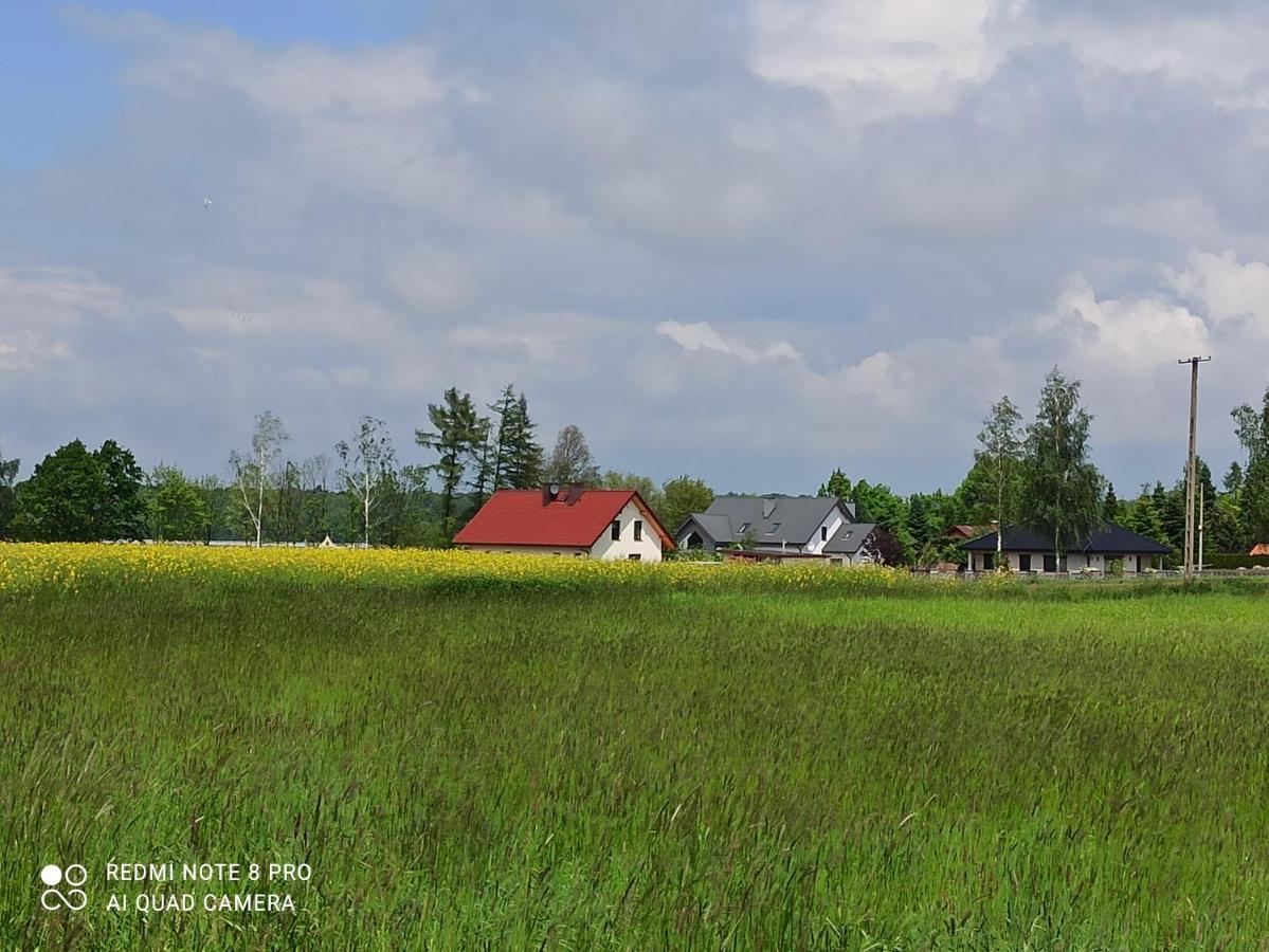 Villa Dom Z Ogrodem Laka  Exterior foto